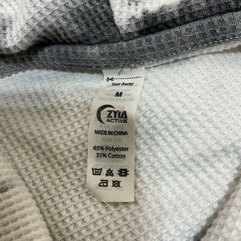 ZYIA Active Waffle Knit Tye Dye Hoodie - Picture 4 of 4